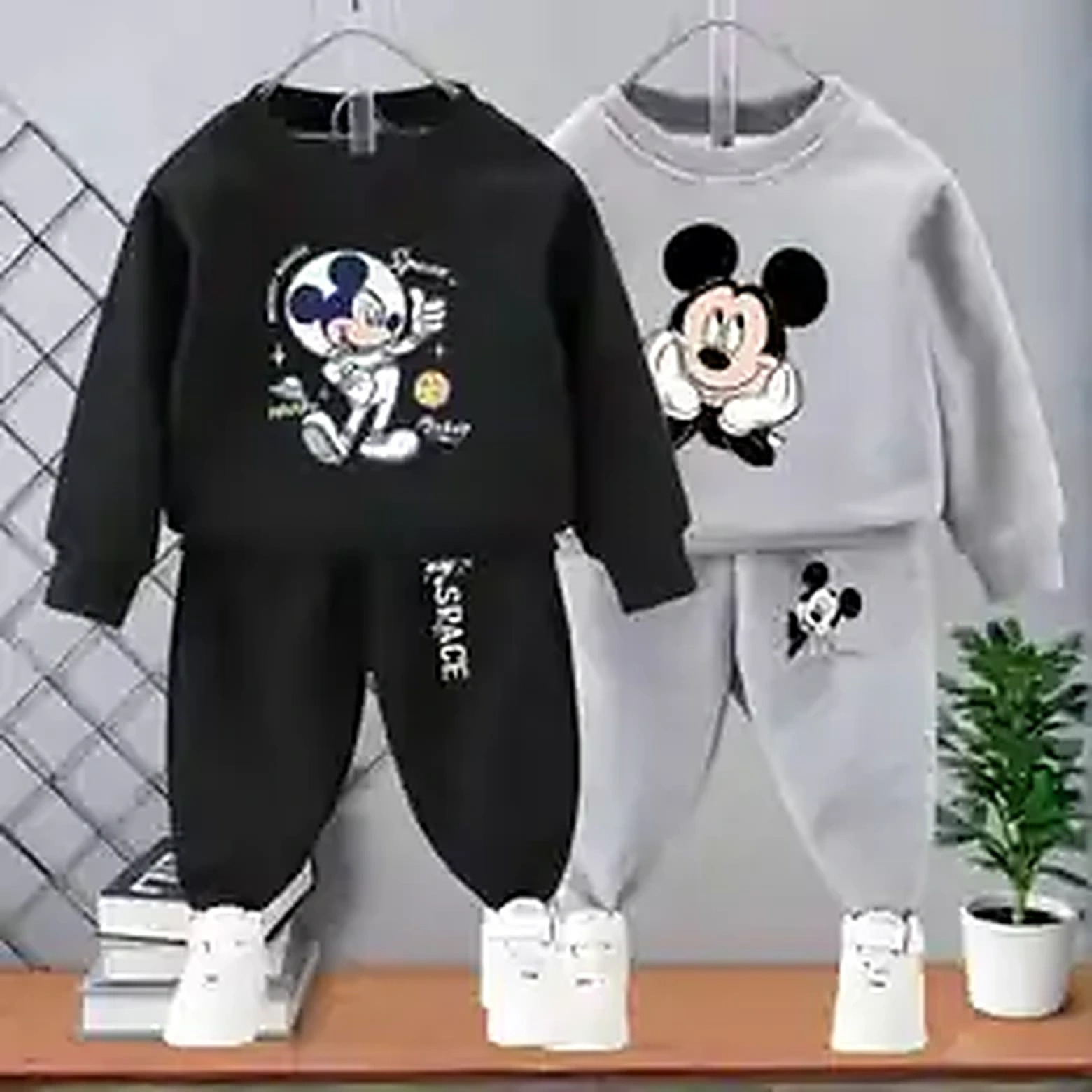 Kids Cartoon Sweatshirt & Sweatpants Set – 2-Piece Boys Tracksuit product image