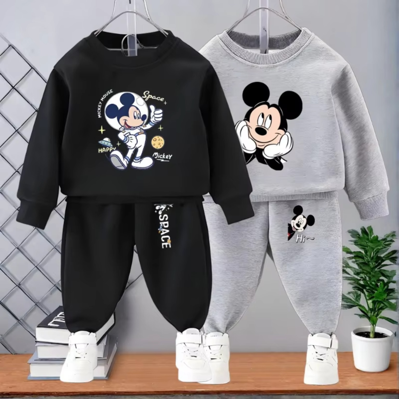 Kids Cartoon Sweatshirt & Sweatpants Set – 2-Piece Boys Tracksuit product image